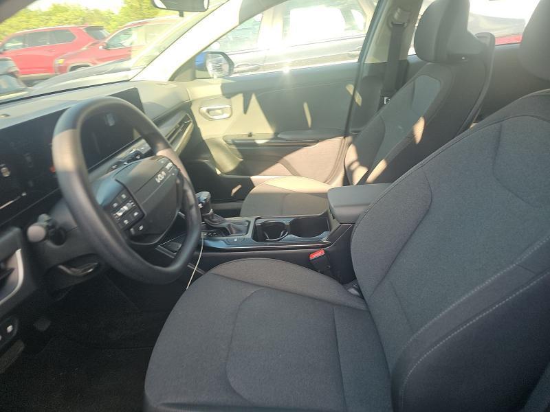 Kia K4 LXS FWD 2025