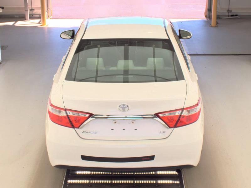 Toyota Camry 4dr Sdn I4 Auto LE (Natl) 2015