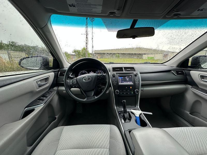 Toyota Camry 4dr Sdn I4 Auto LE (Natl) 2015