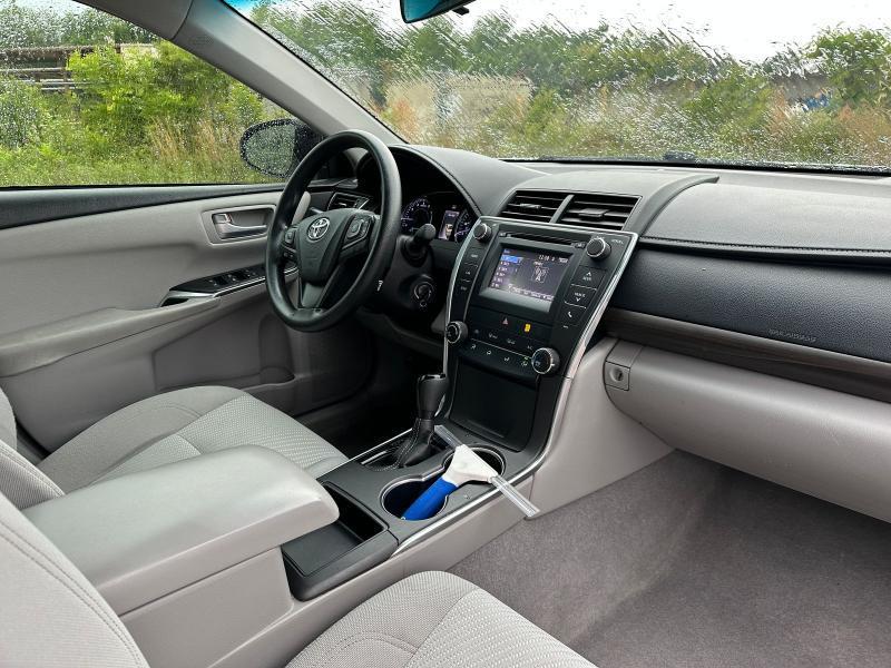 Toyota Camry 4dr Sdn I4 Auto LE (Natl) 2015
