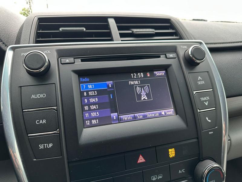 Toyota Camry 4dr Sdn I4 Auto LE (Natl) 2015