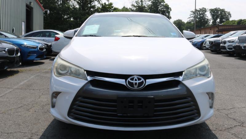 Toyota Camry 4dr Sdn I4 Auto LE (Natl) 2015
