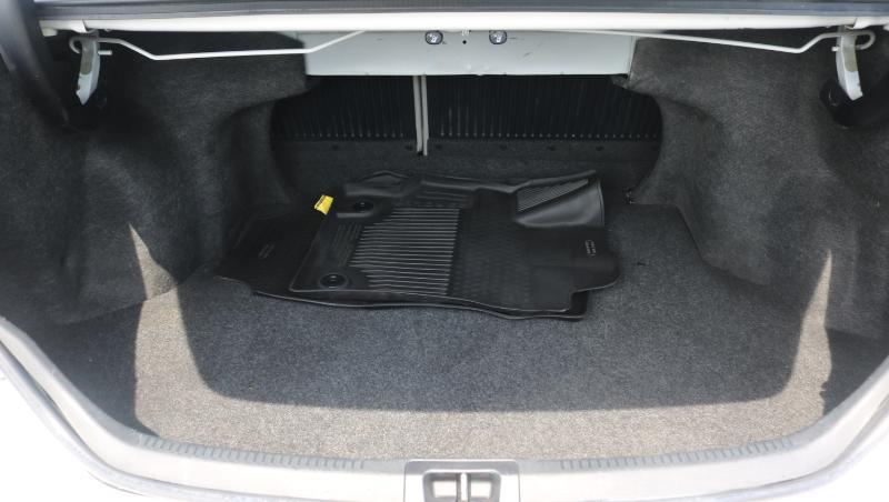 Toyota Camry 4dr Sdn I4 Auto LE (Natl) 2015