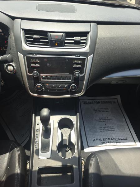 Nissan Altima 2.5 SR Sedan 2017
