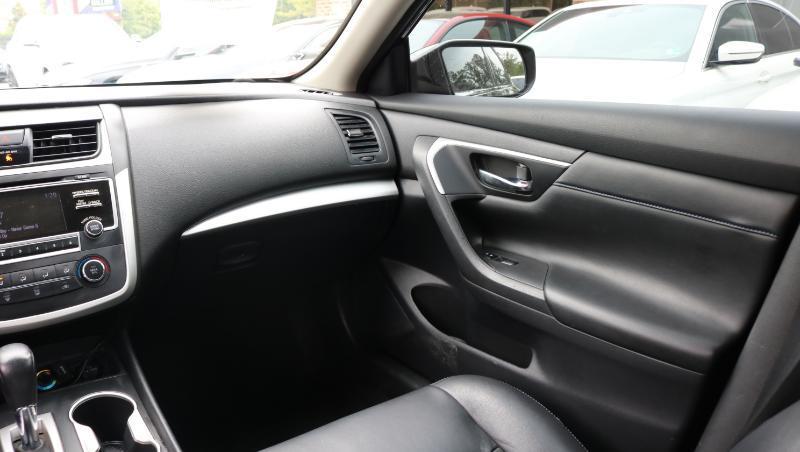Nissan Altima 2.5 SR Sedan 2017