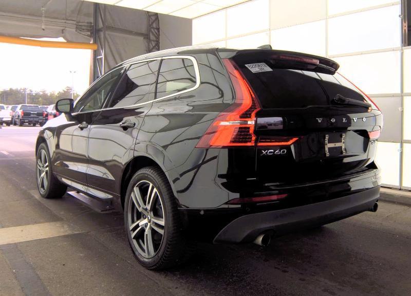 Volvo XC60 T5 FWD Momentum 2021