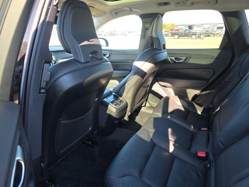 Volvo XC60 T5 FWD Momentum 2021