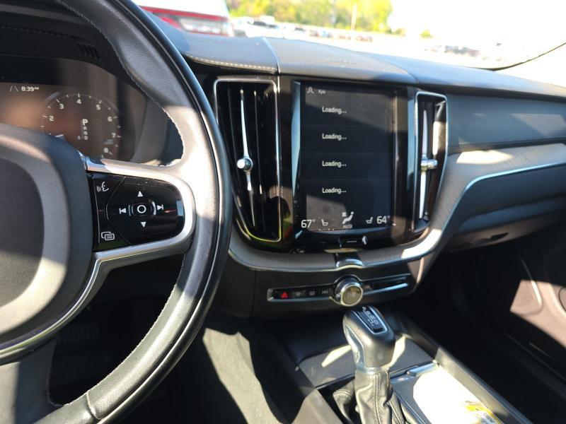 Volvo XC60 T5 FWD Momentum 2021