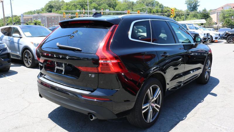 Volvo XC60 T5 FWD Momentum 2021