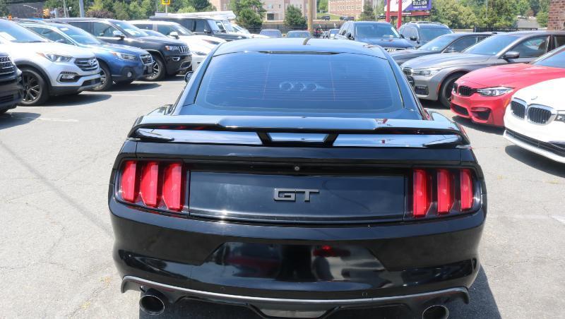 Ford Mustang GT Fastback 2017