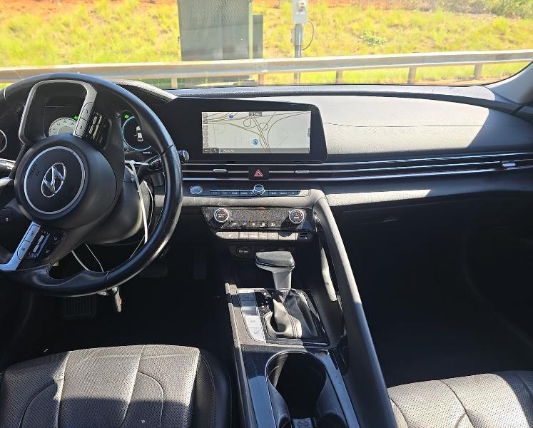 Hyundai Elantra Limited IVT 2023