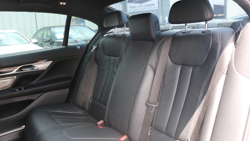 BMW 7 Series 740i Sedan 2019