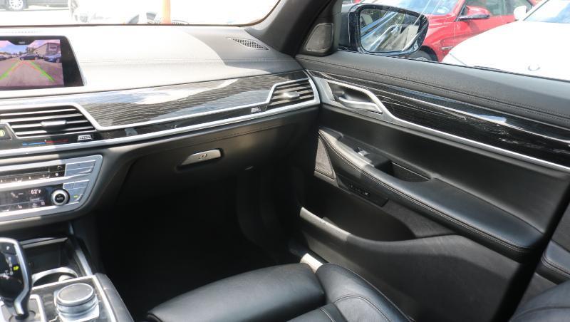BMW 7 Series 740i Sedan 2019
