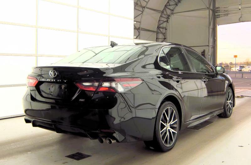 Toyota Camry SE Auto (Natl) 2019