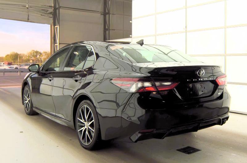 Toyota Camry SE Auto (Natl) 2019