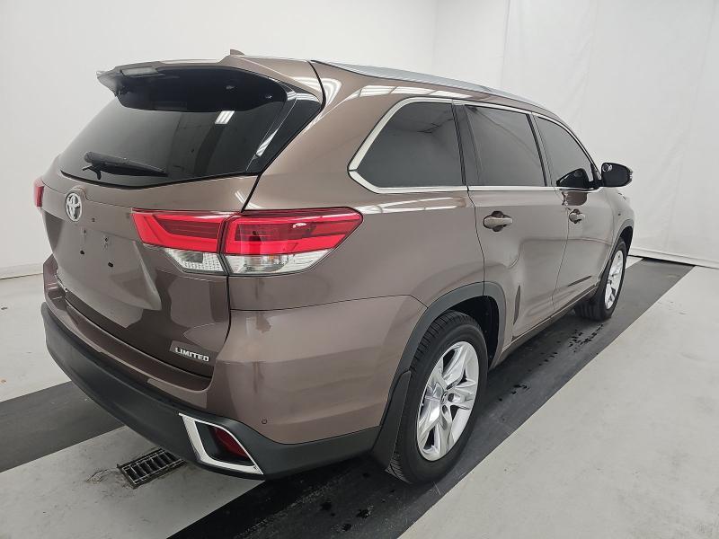 Toyota Highlander Limited V6 FWD (Natl) 2019