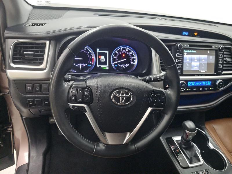 Toyota Highlander Limited V6 FWD (Natl) 2019