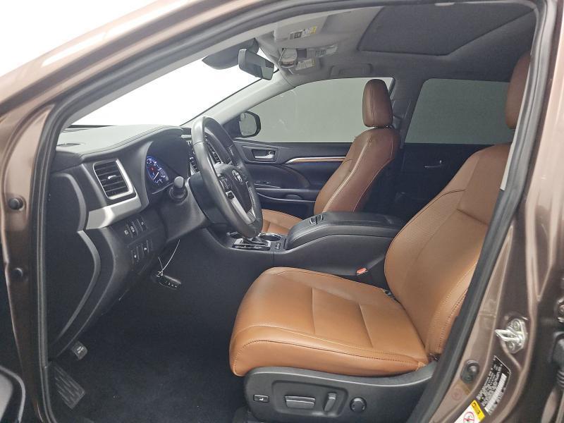 Toyota Highlander Limited V6 FWD (Natl) 2019