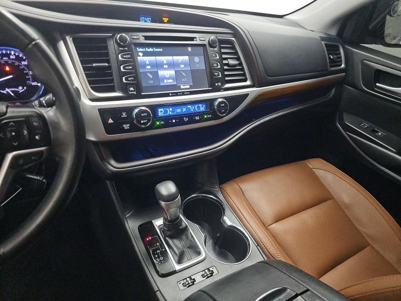 Toyota Highlander Limited V6 FWD (Natl) 2019