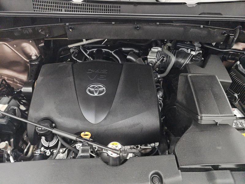 Toyota Highlander Limited V6 FWD (Natl) 2019