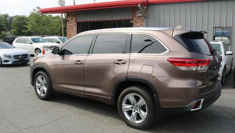Toyota Highlander Limited V6 FWD (Natl) 2019