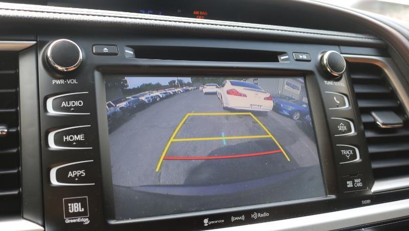 Toyota Highlander Limited V6 FWD (Natl) 2019