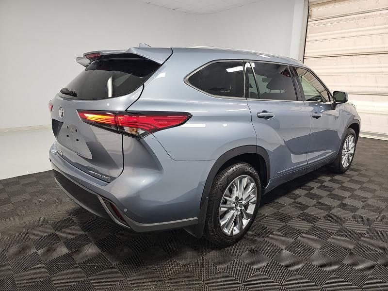 Toyota Highlander Limited AWD (Natl) 2021