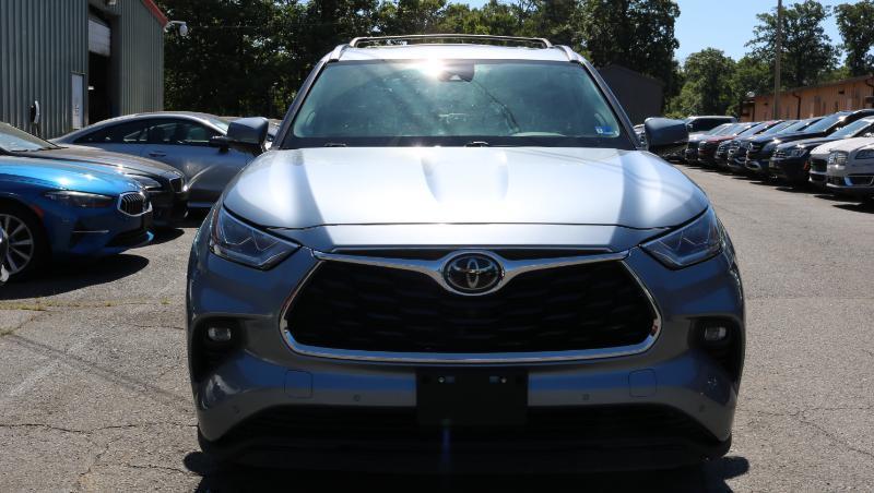 Toyota Highlander Limited AWD (Natl) 2021