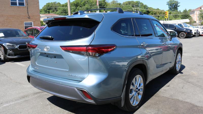 Toyota Highlander Limited AWD (Natl) 2021