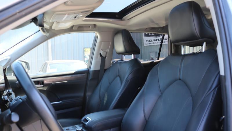 Toyota Highlander Limited AWD (Natl) 2021