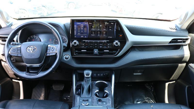 Toyota Highlander Limited AWD (Natl) 2021