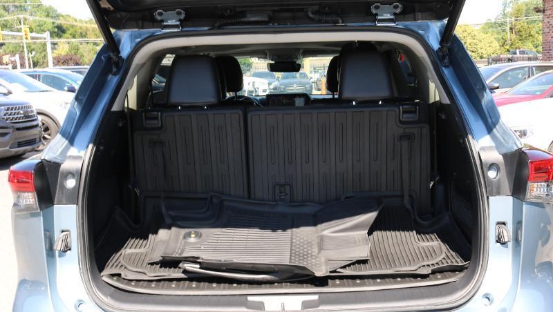 Toyota Highlander Limited AWD (Natl) 2021