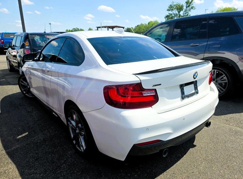 BMW 2 Series 2dr Cpe M235i xDrive AWD 2015
