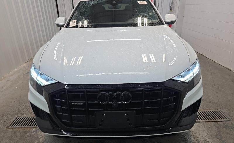 Audi Q8 Premium Plus 55 TFSI quattro 2021