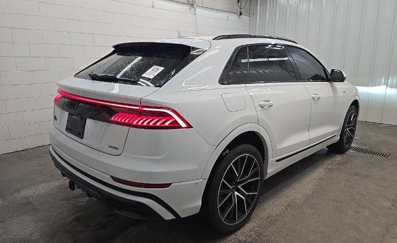 Audi Q8 Premium Plus 55 TFSI quattro 2021