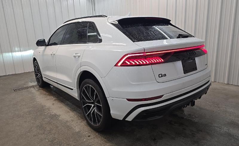 Audi Q8 Premium Plus 55 TFSI quattro 2021
