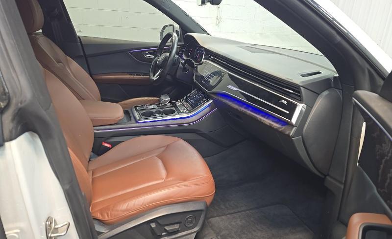 Audi Q8 Premium Plus 55 TFSI quattro 2021