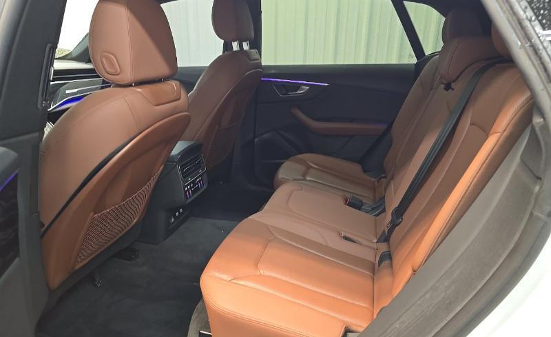 Audi Q8 Premium Plus 55 TFSI quattro 2021
