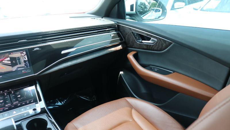 Audi Q8 Premium Plus 55 TFSI quattro 2021