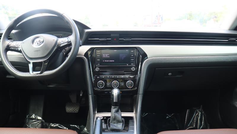 Volkswagen Passat 2.0T SE Auto 2022