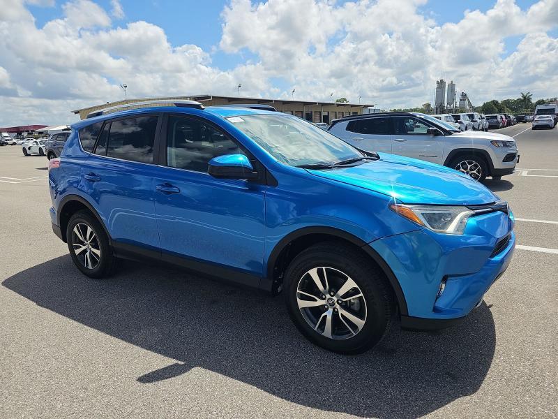 Toyota RAV4 FWD 4dr XLE (Natl) 2016
