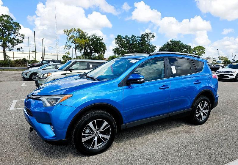 Toyota RAV4 FWD 4dr XLE (Natl) 2016