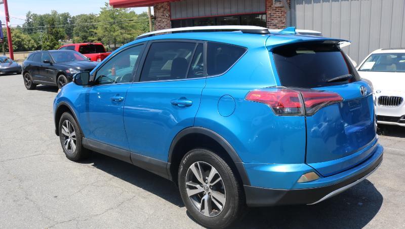 Toyota RAV4 FWD 4dr XLE (Natl) 2016