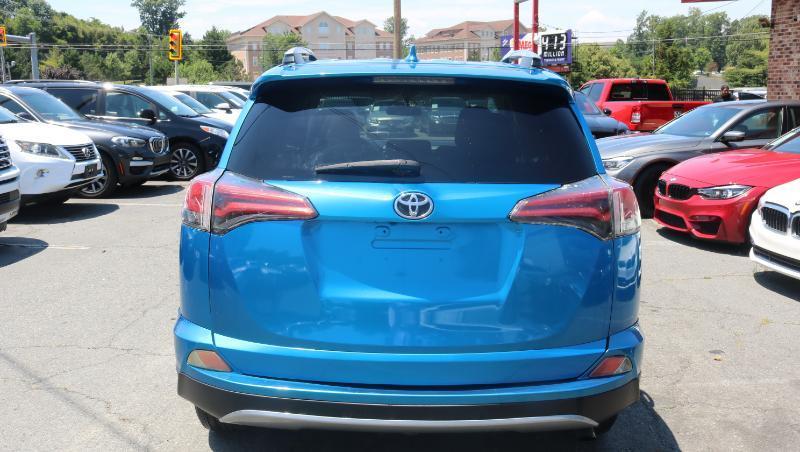 Toyota RAV4 FWD 4dr XLE (Natl) 2016