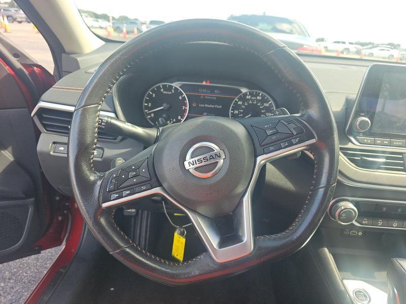 Nissan Altima 2.5 SR Sedan 2022
