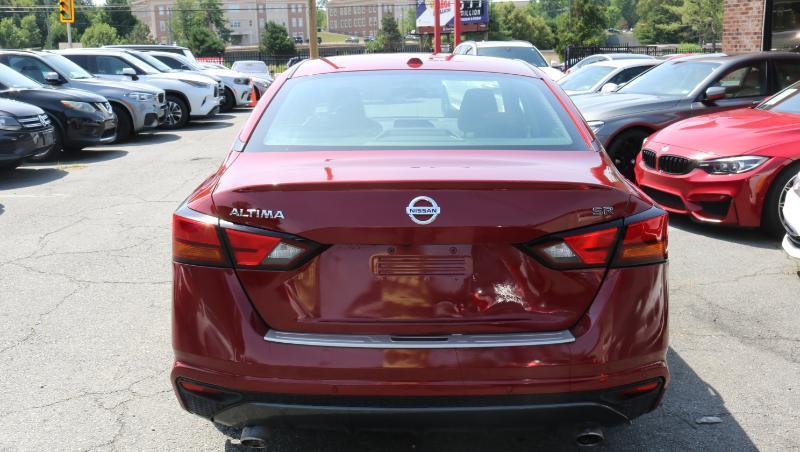 Nissan Altima 2.5 SR Sedan 2022