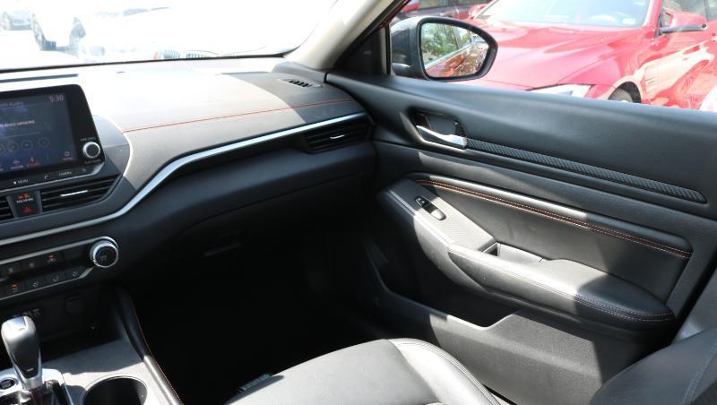 Nissan Altima 2.5 SR Sedan 2022