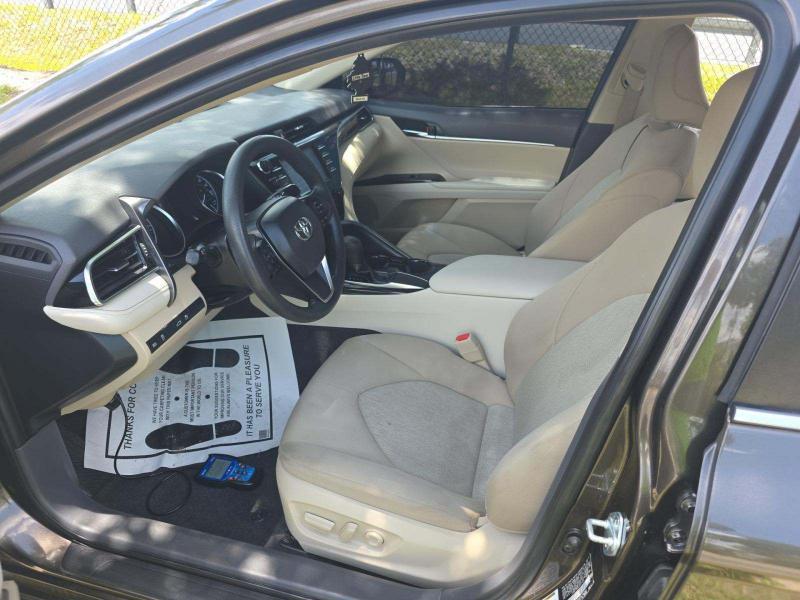 Toyota Camry LE Auto (Natl) 2018