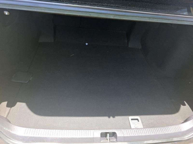 Toyota Camry LE Auto (Natl) 2018