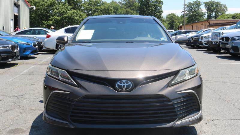 Toyota Camry LE Auto (Natl) 2018